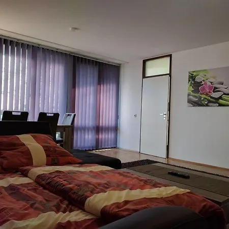 Mewo - In Der Messestadt Apartment *